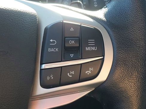 Used 2021 Ford Explorer XLT w/ Equipment Group 202A AWD/4WD image 26