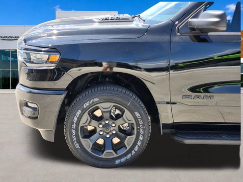 New 2026 RAM 1500 Express AWD/4WD image 10