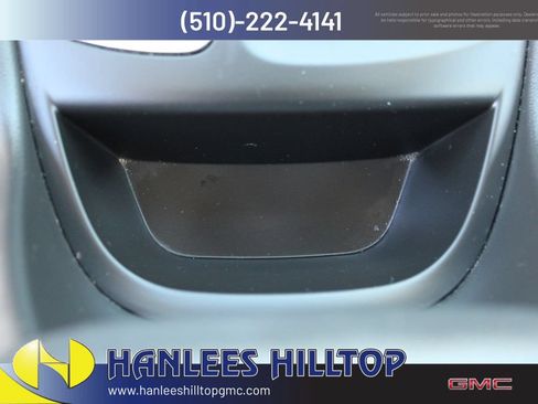 Used 2023 Chevrolet Equinox LT AWD/4WD image 18