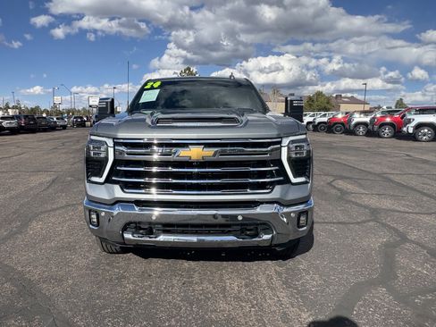 Used 2024 Chevrolet Silverado 2500 LTZ w/ LTZ Plus Package image 8