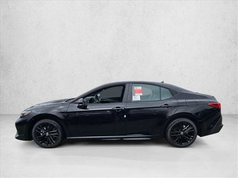 New 2026 Toyota Camry SE FWD image 5
