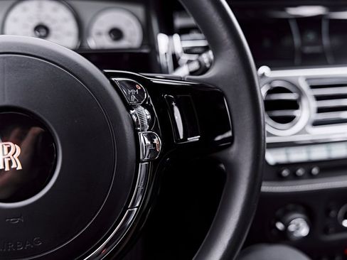 Used 2018 Rolls-Royce Ghost RWD image 69