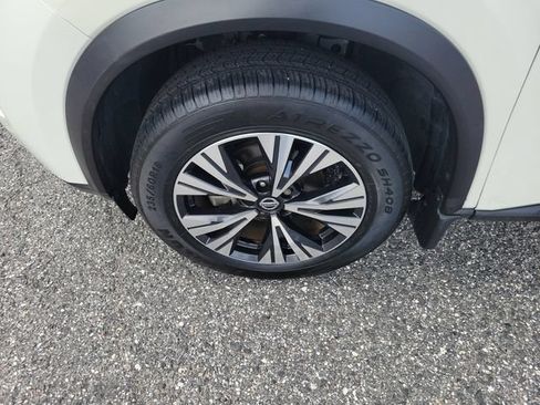 Used 2021 Nissan Rogue SV FWD image 6