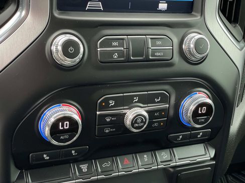 Used 2021 GMC Sierra 2500 SLE w/ SLE Value Package; image 16