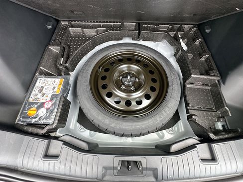 Used 2025 Ford Escape Active image 30