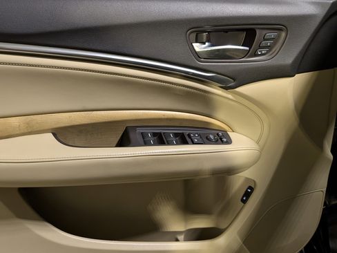 Used 2019 Acura MDX FWD w/ Advance Package image 17