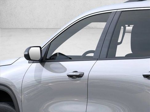 New 2026 Chevrolet Traverse LT image 12