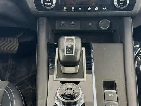 Used 2024 Mitsubishi Outlander SE image 24