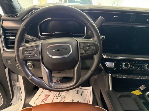 Used 2024 GMC Sierra 2500 Denali Ultimate w/ Max Trailering Package AWD/4WD image 16