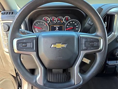 Used 2019 Chevrolet Silverado 1500 LT w/ Remote Start Package AWD/4WD image 24