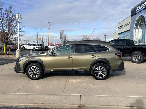 Used 2024 Subaru Outback Premium image 9