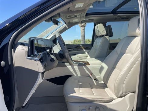 Used 2021 Cadillac Escalade ESV Sport Platinum image 19