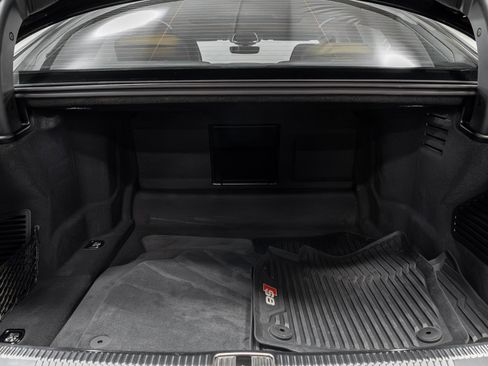 Used 2023 Audi S8 4.0T quattro image 28