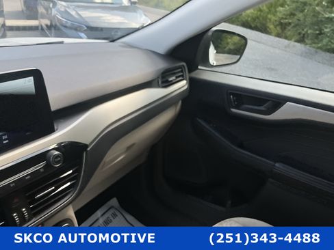 Used 2022 Ford Escape SE w/ Convenience Package FWD image 26