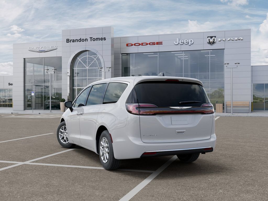 New 2026 Chrysler Pacifica Select FWD image 3
