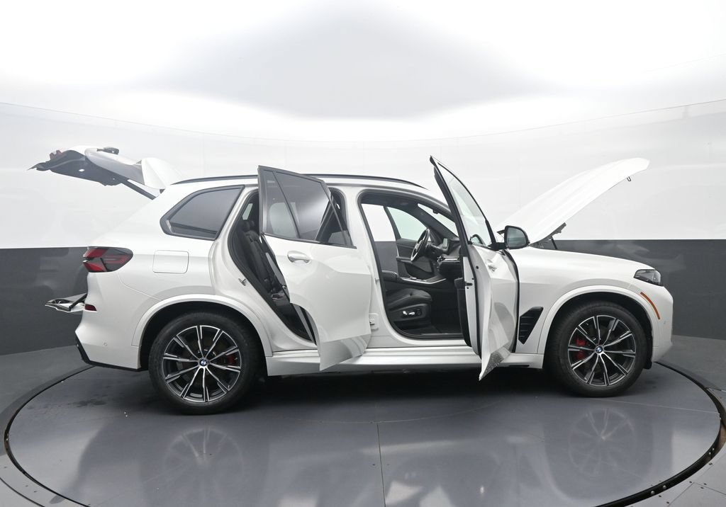 Used 2024 BMW X5 xDrive40i w/ Executive Package AWD/4WD image 46