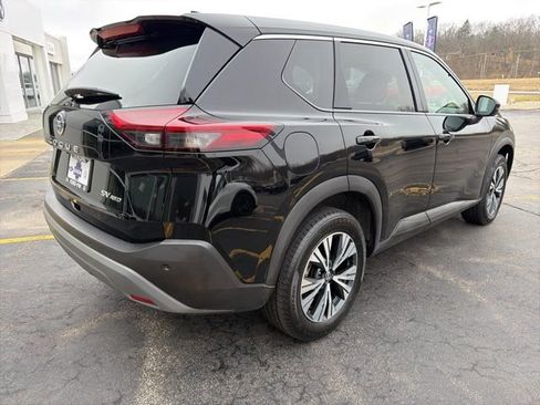 Used 2021 Nissan Rogue SV image 9