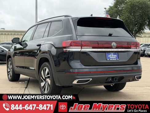 Used 2025 Volkswagen Atlas SE image 7