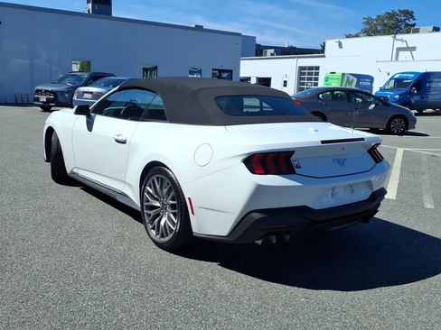 Used 2026 Ford Mustang Premium RWD image 8