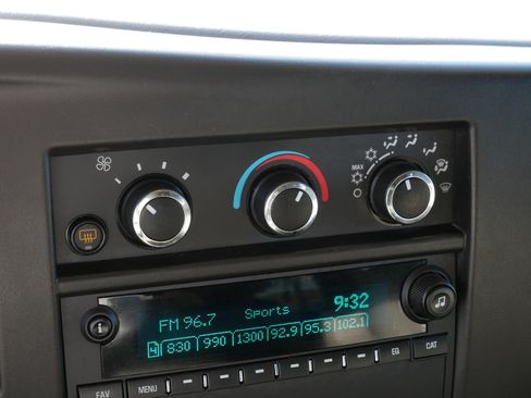 Used 2019 GMC Savana 3500 LS w/ Cold Climate Package image 22