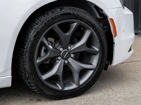 Used 2022 Chrysler 300 S RWD image 63