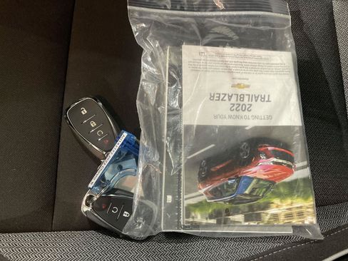 Used 2022 Chevrolet TrailBlazer LT w/ Driver Confidence Package AWD/4WD image 5