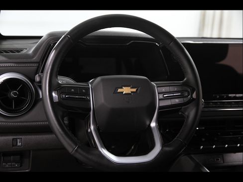 Used 2023 Chevrolet Colorado LT w/ LT Convenience Package AWD/4WD image 7