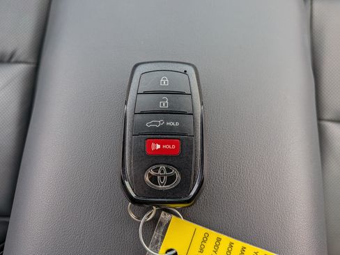 Certified 2025 Toyota Crown Signia AWD/4WD image 39