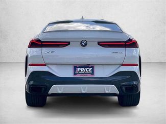 Used 2023 BMW X6 xDrive40i w/ M Sport Package video 4