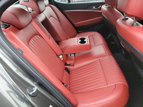 Certified 2025 Genesis G70 3.3T Advanced image 25