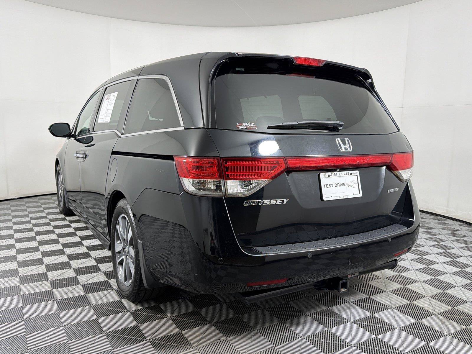 Used 2017 Honda Odyssey Touring image 4
