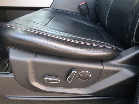 Used 2017 Ford F250 Lariat w/ Lariat Ultimate Package image 11