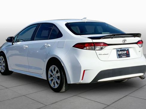 Used 2022 Toyota Corolla LE FWD image 12