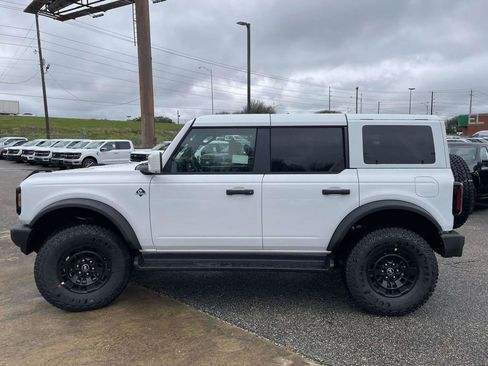 New 2026 Ford Bronco Outer Banks w/ Sasquatch Package AWD/4WD image 6