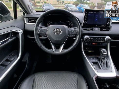 Used 2022 Toyota RAV4 Limited image 5