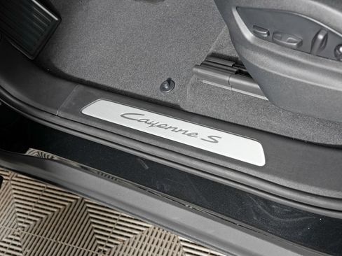 New 2026 Porsche Cayenne S AWD/4WD image 18
