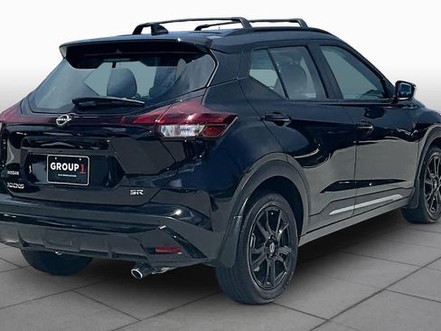 Used 2024 Nissan Kicks SR w/ SR Premium Package FWD image 12