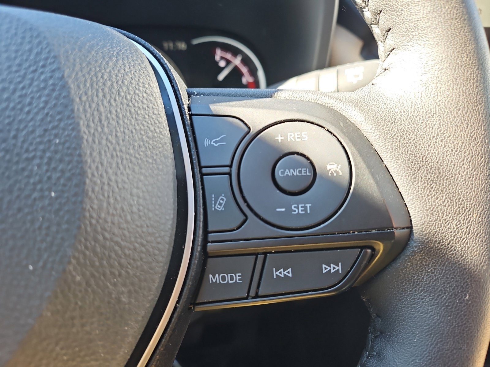 Used 2025 Toyota RAV4 XLE Premium w/ Weather Package FWD image 25
