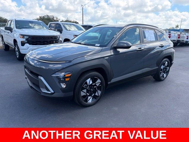 Used 2025 Hyundai Kona SEL FWD image 3