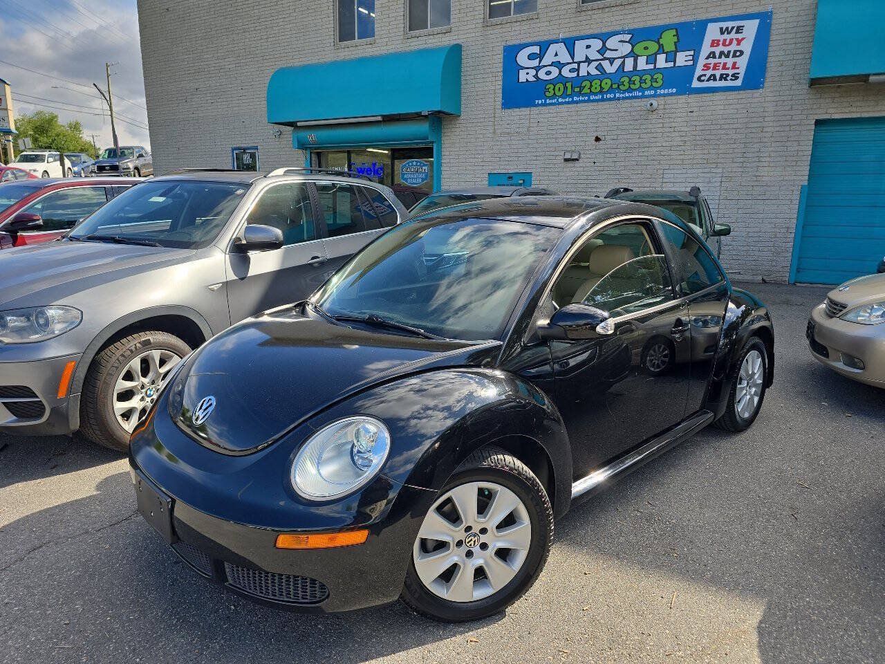 Used 2009 Volkswagen Beetle Coupe FWD image 3