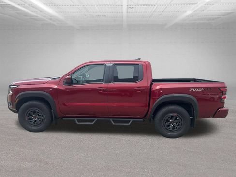Used 2025 Nissan Frontier PRO-4X AWD/4WD image 2