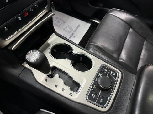 Used 2012 Jeep Grand Cherokee Overland AWD/4WD image 16