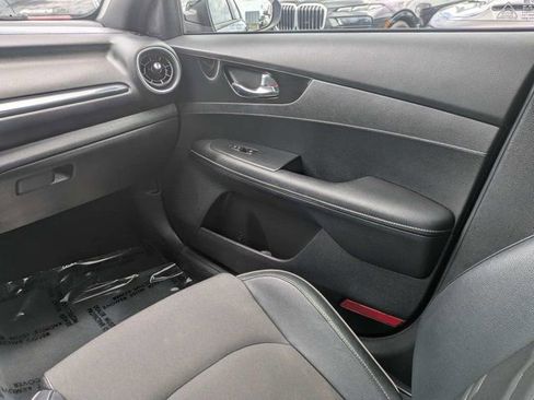 Used 2021 Kia Forte GT-Line w/ GT-Line Premium Package FWD image 15