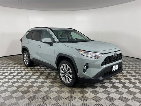 Used 2019 Toyota RAV4 XLE Premium image 26