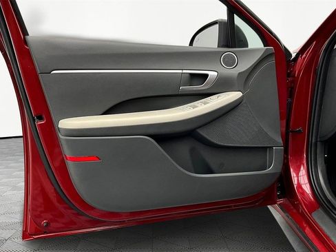 Used 2023 Hyundai Sonata SE image 23