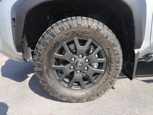 Used 2025 Toyota 4Runner SR5 image 11