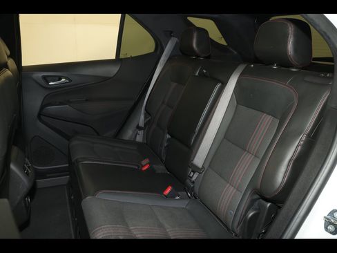 Used 2022 Chevrolet Equinox RS image 27