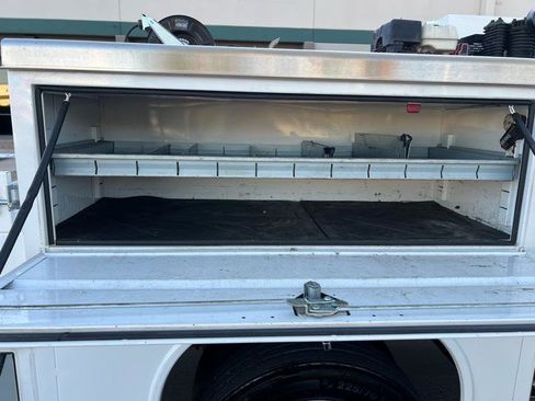 Used 2020 Ford F550 2WD Regular Cab Super Duty image 25