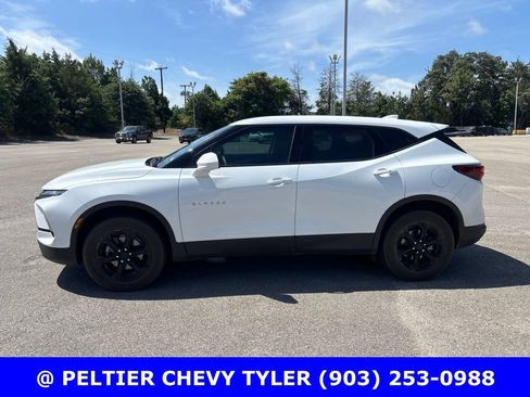 Used 2023 Chevrolet Blazer LT w/ Driver Confidence Package FWD image 4