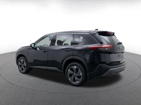 Used 2025 Nissan Rogue SV AWD/4WD image 7